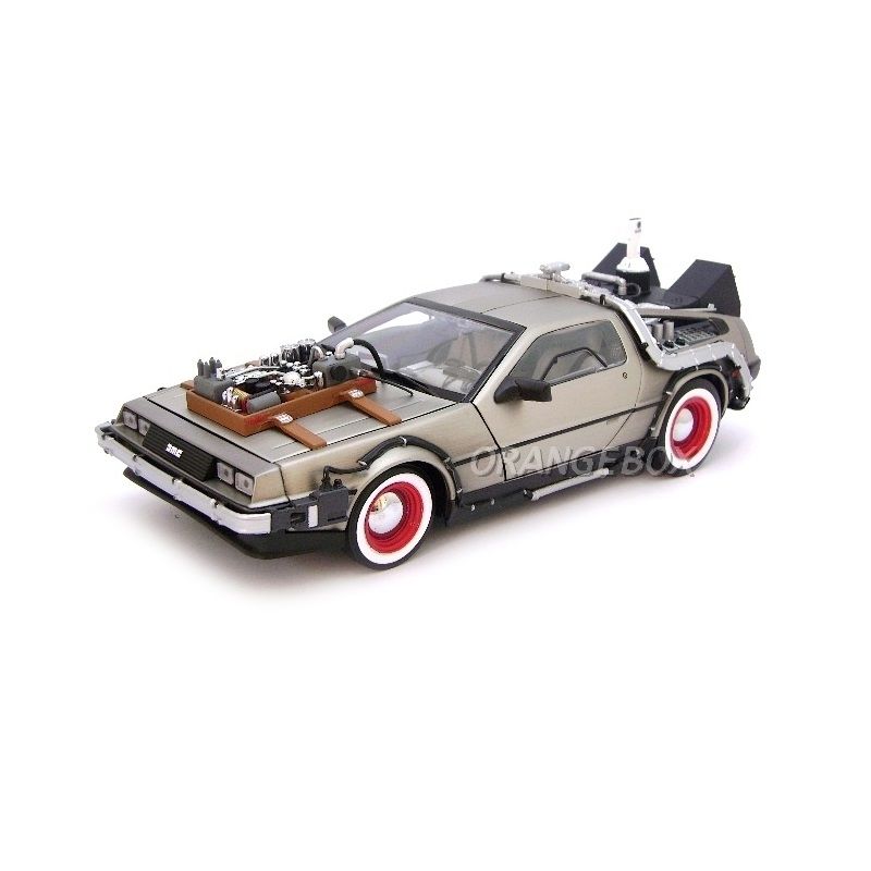 SunStar 1/18 バック・トゥ・ザ・フューチャー パート3 デロリアン Delorean Time Machine Back to the Future SunStar 1:18 Parte 3 - 20