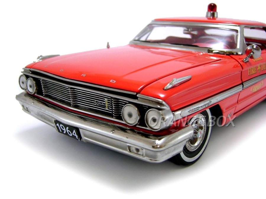 Ford Galaxie 500 1964 Carmel Fire Dept. Sunstar 1:18 - 20 anos