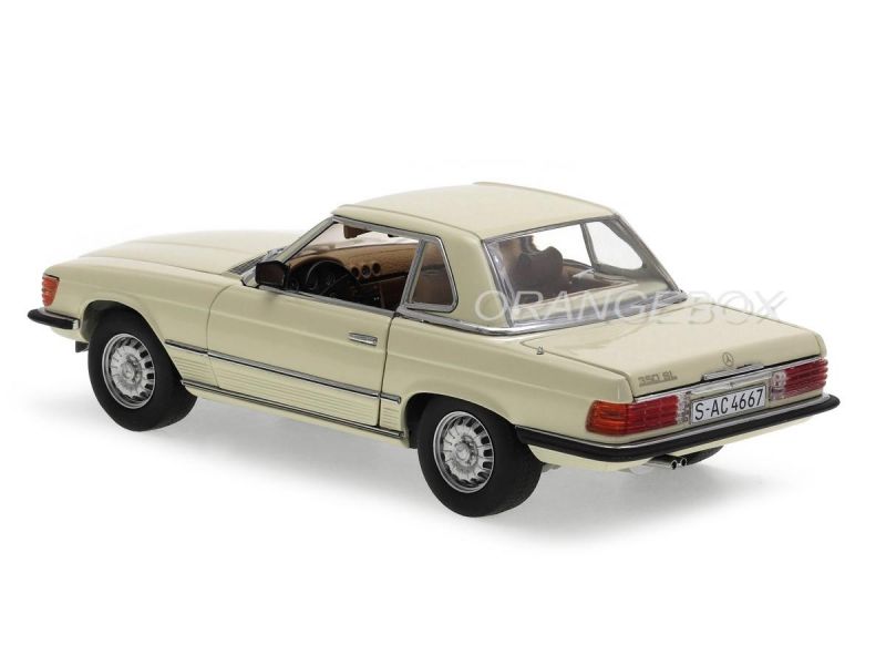 Mercedes-Benz 350 SL 1:18 メタルダイキャストモデル Mercedes Benz 350 SL 1977 Hard Top Sunstar 1:18 Creme - 20 anos