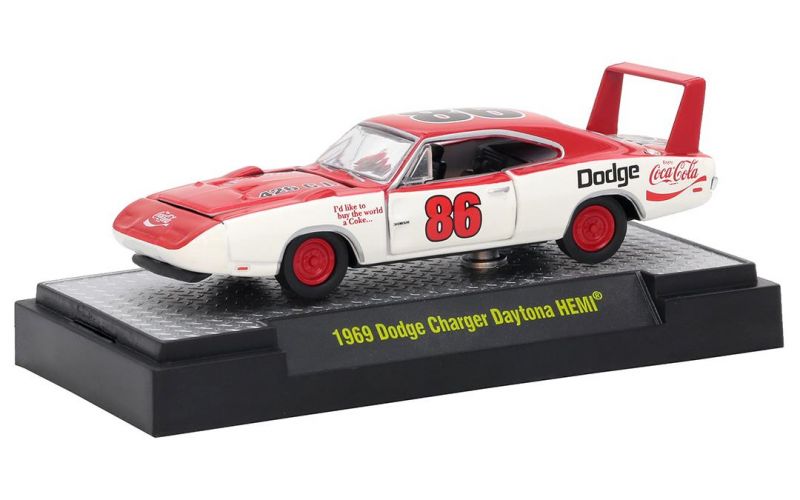 Dodge Daytona HEMI 1969 Coca Cola HOBBY ONLY RC01 M2 Machines 1:64