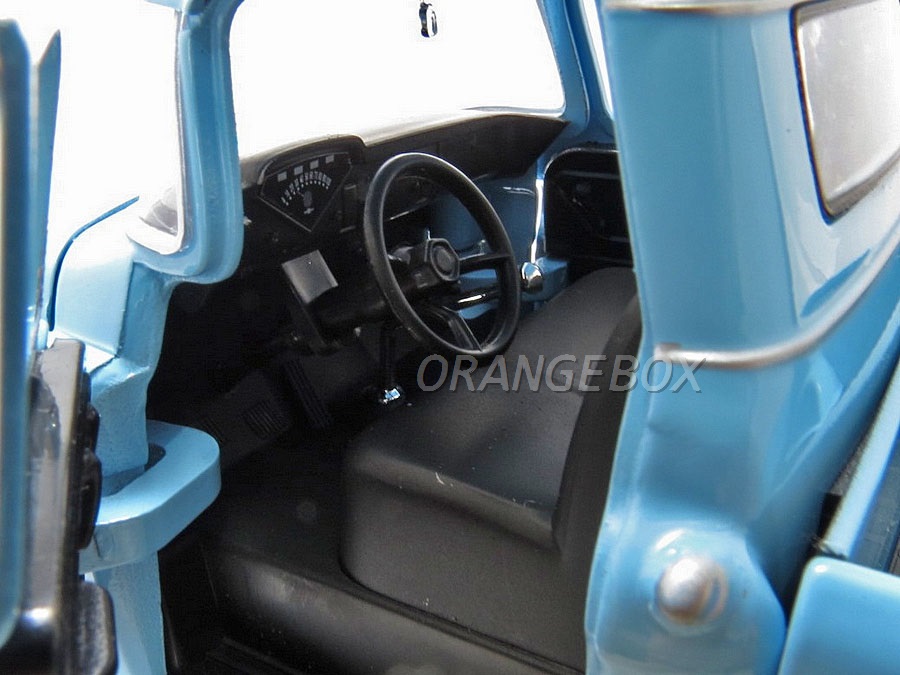 No197 ミニカー1/24 CHEVROLET APACHE PICKUP No197 ミニカー1/24