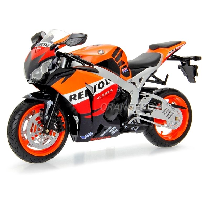 ホンダCBR1000 RR 1/6プラモデル Honda CBR1000RR Fireblade Repsol 2010 New Ray 1:6 - 20 anos! Loja