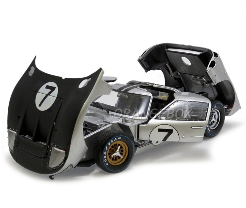 Ford GT40 MKII 1966 1:18 Shelby Collectibles Prata - 20 anos! Loja