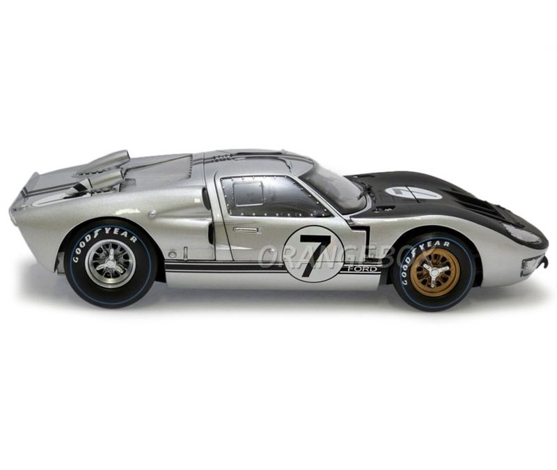 Ford GT40 MKII 1966 1:18 Shelby Collectibles Prata - 20 anos! Loja
