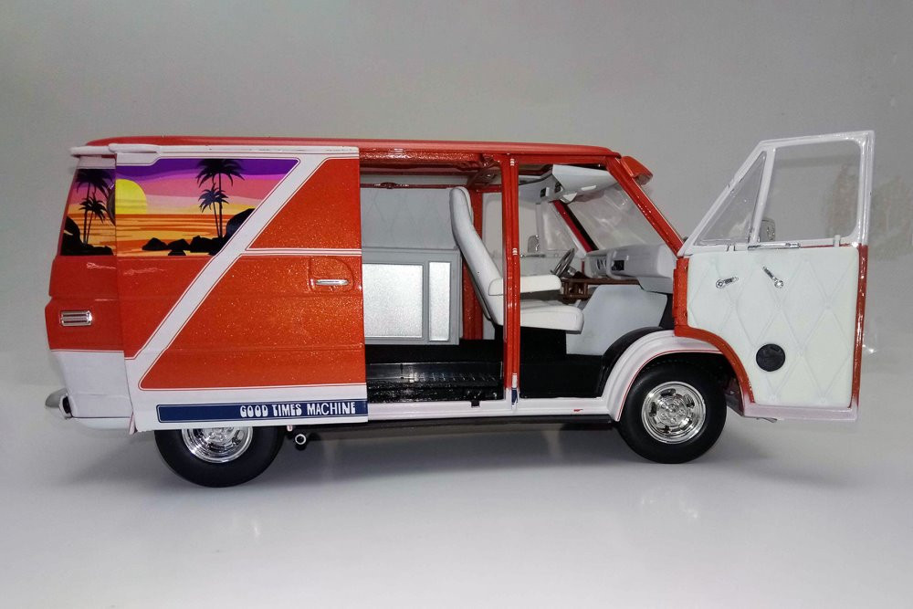 Chevrolet G-Series Van 1976 Good Times Machine 1:18 Acme - 20 anos