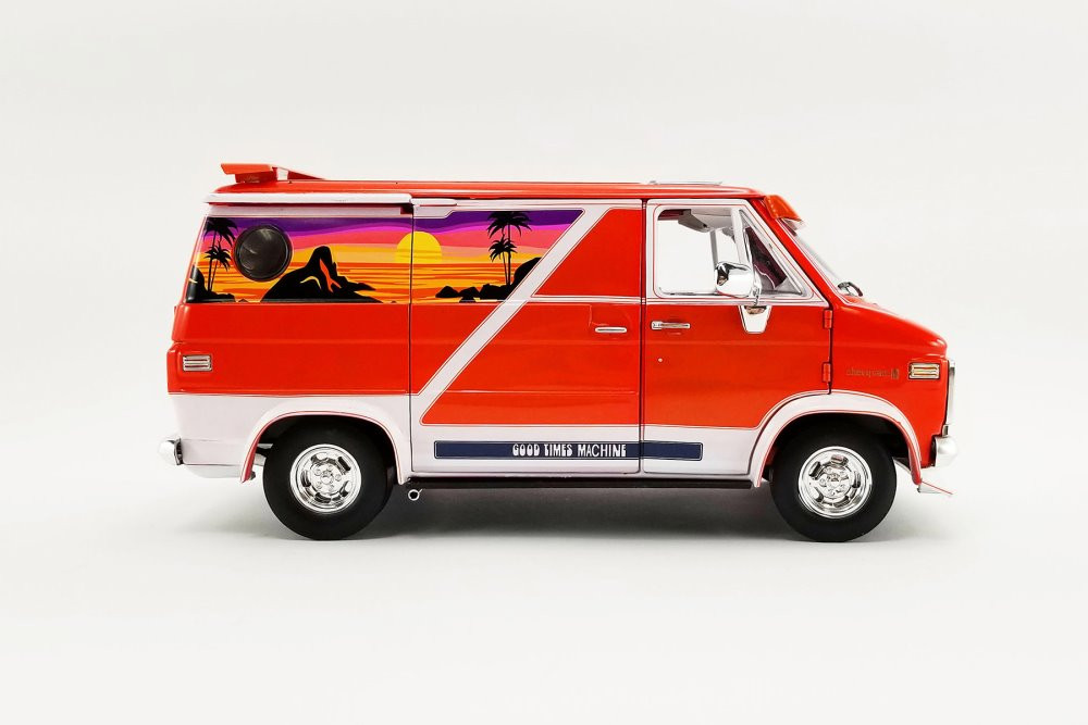 Chevrolet G-Series Van 1976 Good Times Machine 1:18 Acme - 20 anos