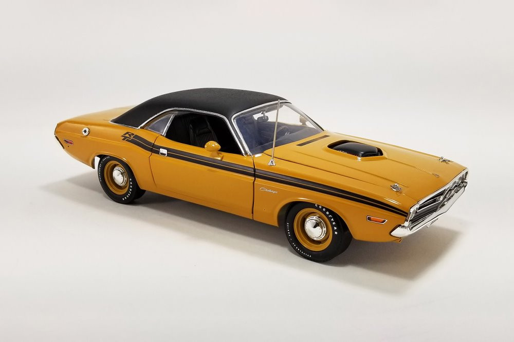 小物 challenger Dodge Challenger R/T Hemi 1971 1:18 Acme Dourado Vinil - 20 anos