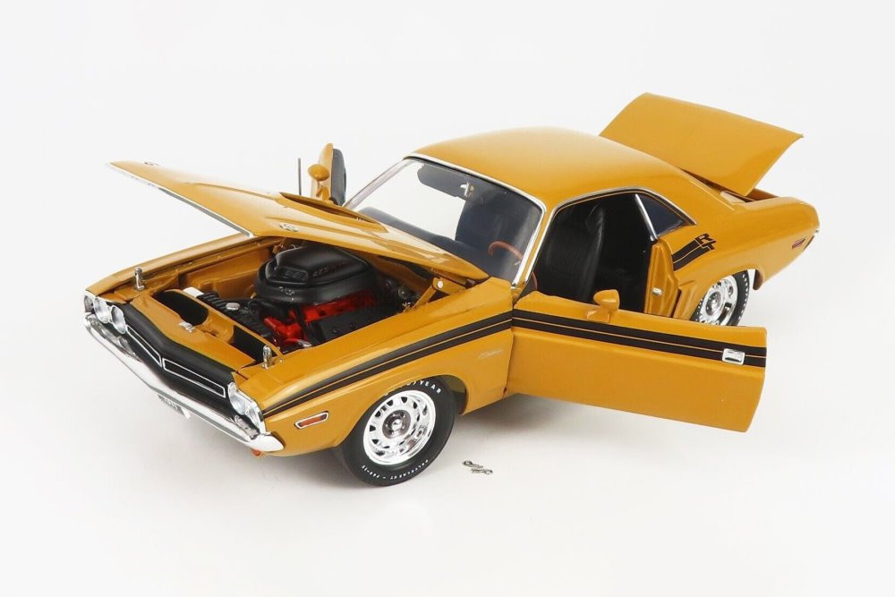Dodge Challenger R/T Hemi 1971 1:18 Acme Dourado - 20 anos! Loja