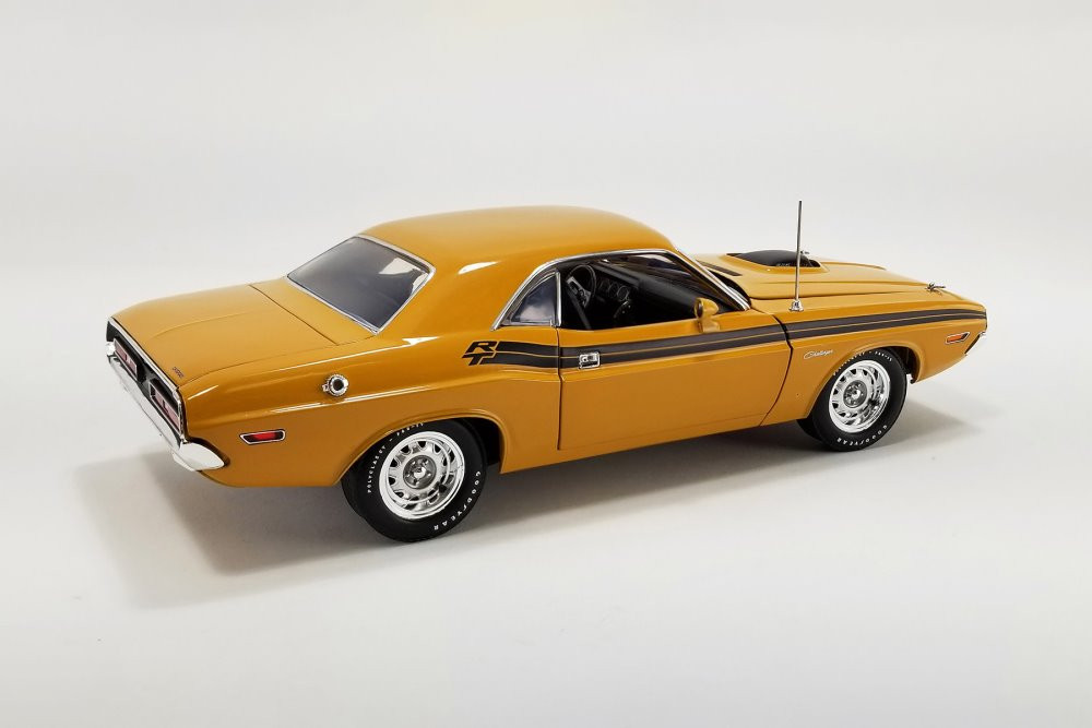 Dodge Challenger R/T Hemi 1971 1:18 Acme Dourado - 20 anos! Loja