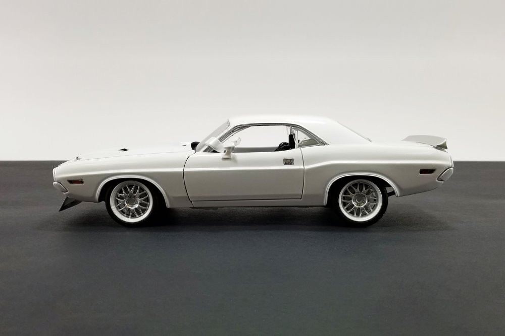 Dodge Challenger Street Fighter 1970 Kowalski 1:18 Acme Branco