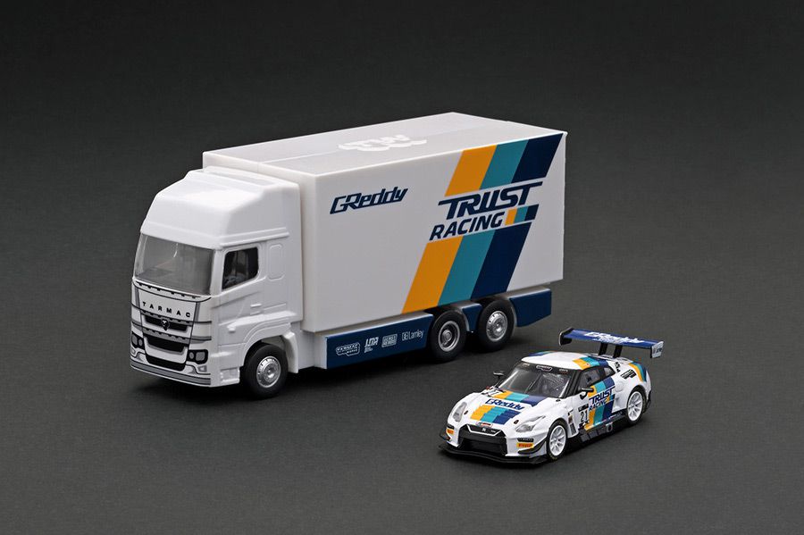 Nissan GT-R Nismo GT3 Luis Moreno c/ Caminhão 1:64 Tarmac Works