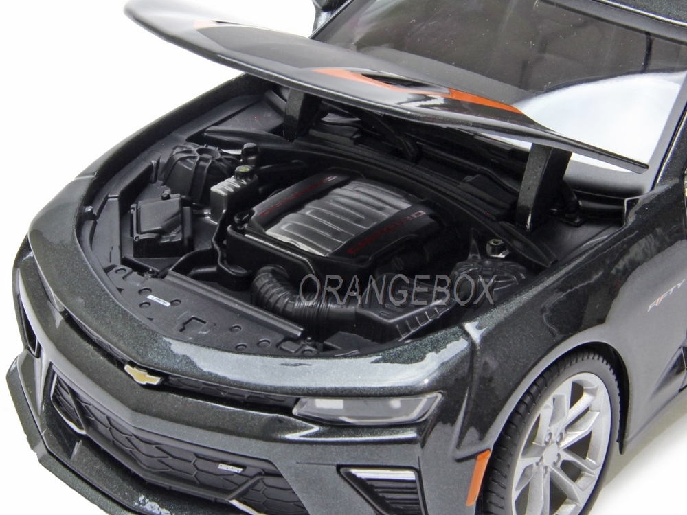 Chevrolet Camaro SS 2017 Fifty 50th Anniversary Maisto 1:18 Cinza