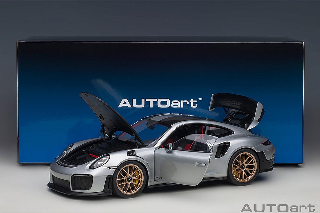 Porsche 911 (991.2) GT2 RS Weissach Package 1:18 Autoart Cinza