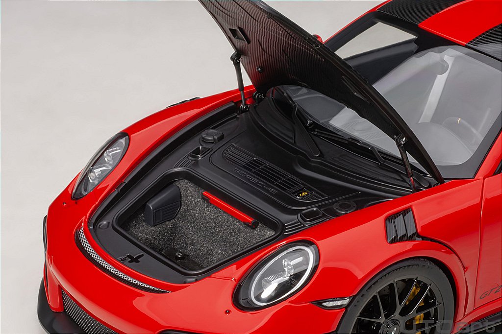 Porsche 911 (991.2) GT2 RS Weissach Package 1:18 Autoart Vermelho