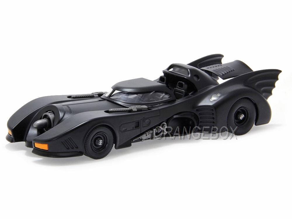 バットモービル 1989 1／24 Batmóvel 1989 + Figura Batman (em metal) Jada Toys 1:24 - 20 anos
