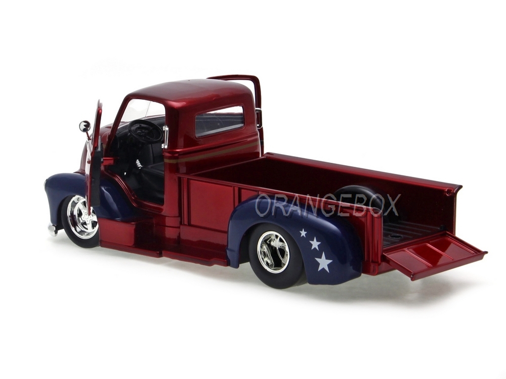 Chevrolet COE 1952 + Wonder Woman Diecast DC Comics Bombshells