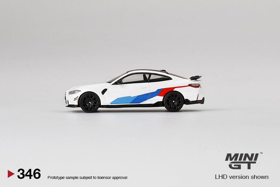 BMW M4 Performance (G82) 1:64 Mini GT Exclusive USA - 19 anos