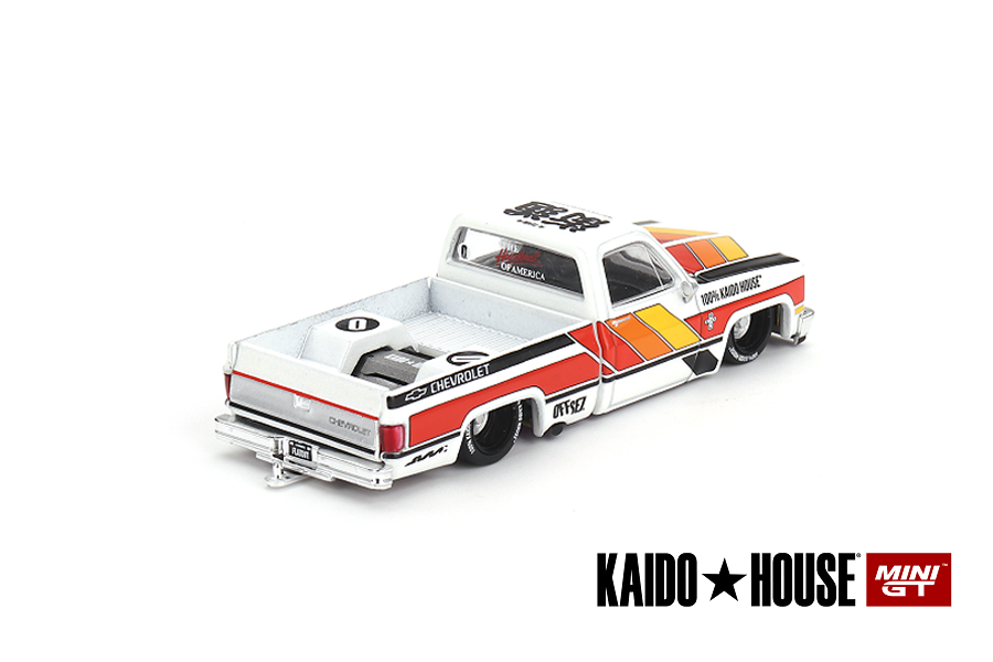 Chevrolet Silverado KAIDO WORKS V1 1:64 Mini GT Branco - 20 anos