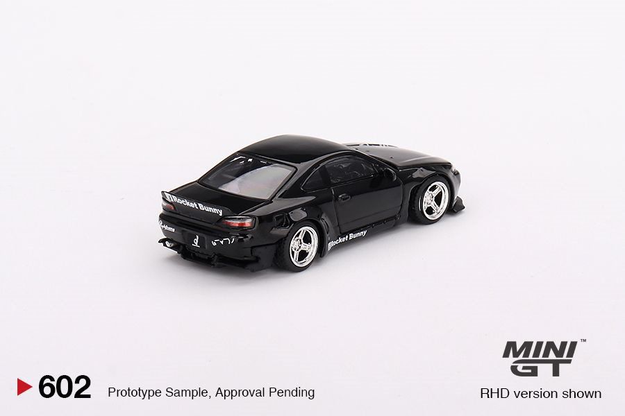 Nissan Silvia (S15) Rocket Bunny 1:64 Mini GT Preto - 20 anos