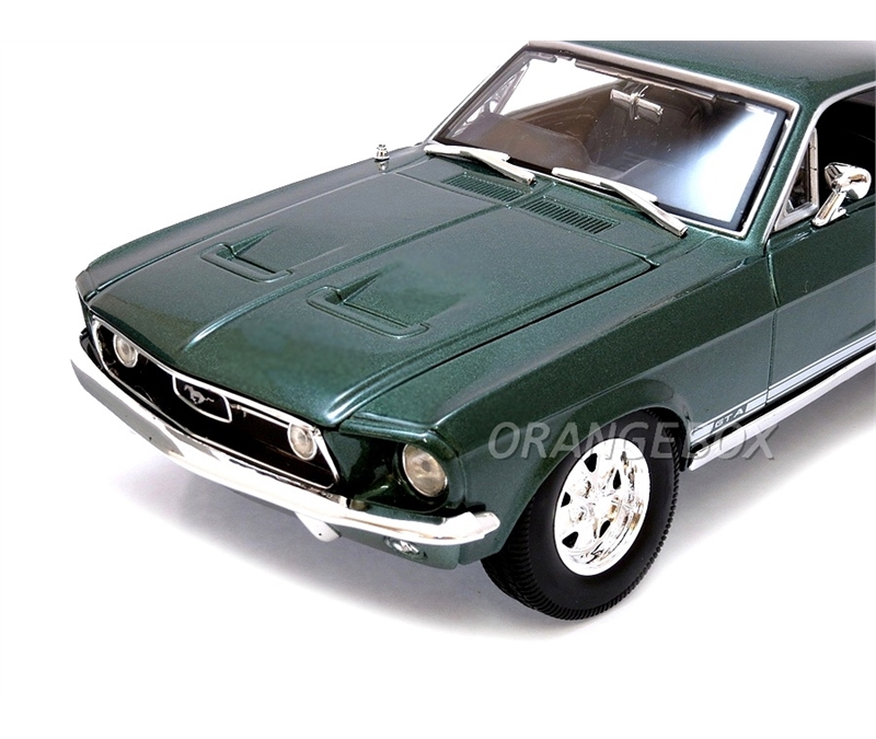 Ford Mustang GTA Fastback 1967 1:18 Maisto Verde - 20 anos! Loja