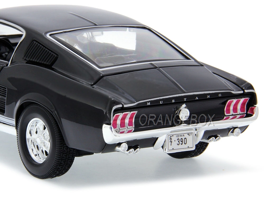 Ford Mustang GTA Fastback 1967 1:18 Maisto Preto - 20 anos! Loja