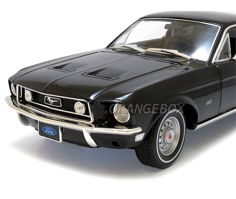 Ford Mustang GT 2+2 Fastback 1968 1:18 Greenlight Preto - 20 anos