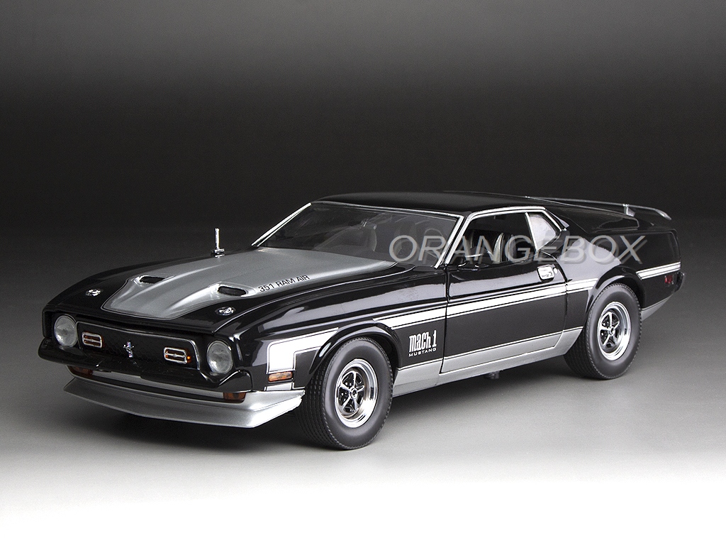 SunStar「1971 MUSTANG MACH１」 Ford Mustang Mach 1 1971 1:18 Sunstar Preto - 19 anos! Loja