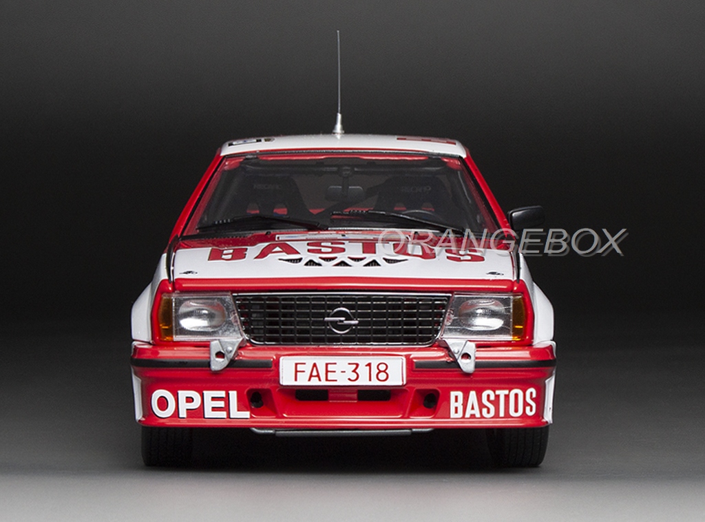 ミニカー　1/18 オペル アスコナ 400 1983年アルデンヌサーキット 2位 Colsoul Guy/Lopes Alain #1 [5395] モデルカー 1/18 SunStar/サンスター オペル アスコナ 400 1983