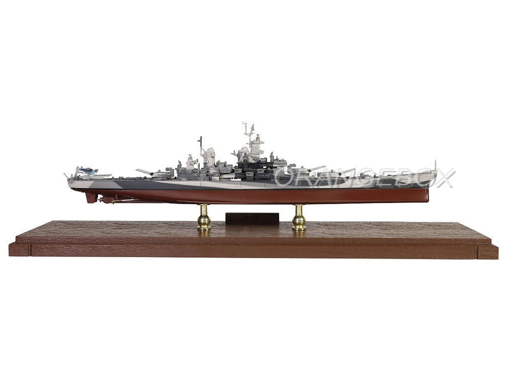 Navio USS Missouri (BB-63) Battleship 1944 1:700 Forces of Valor