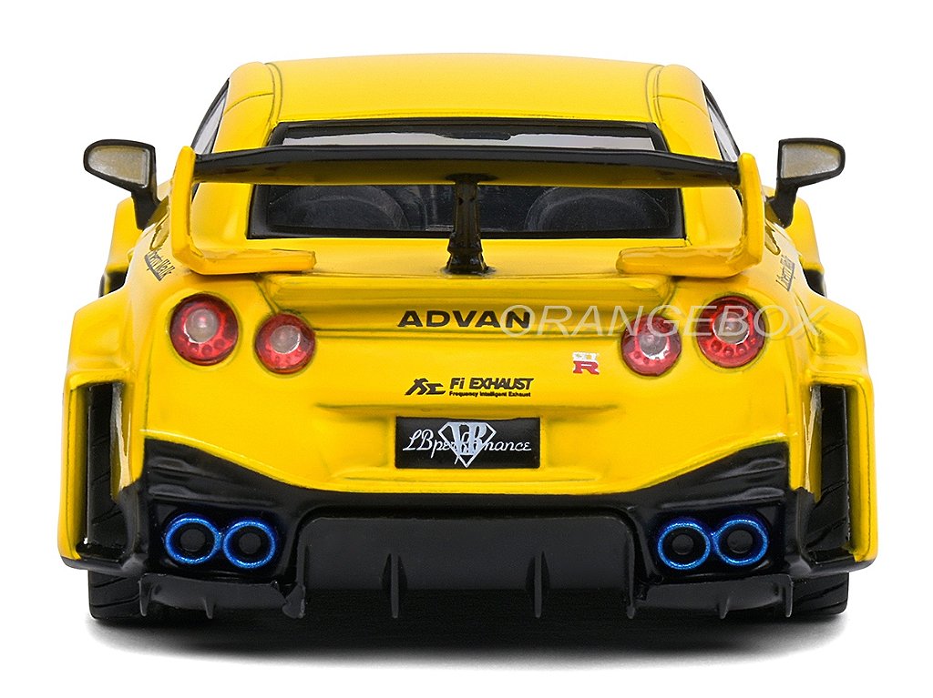 Nissan GT-R (R35) Liberty Walk Body Kit 1:43 Solido - 20 anos