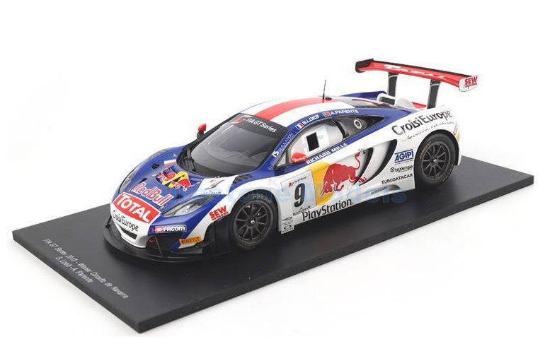 McLaren MP4-12C GT Tour 2013 Red Bull 1:18 Spark - 19 anos