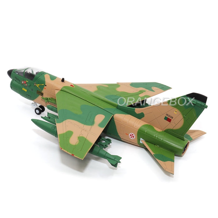 Avião Caça Vought A-7P Corsair II 1:72 Motorcity Classics00 - 20