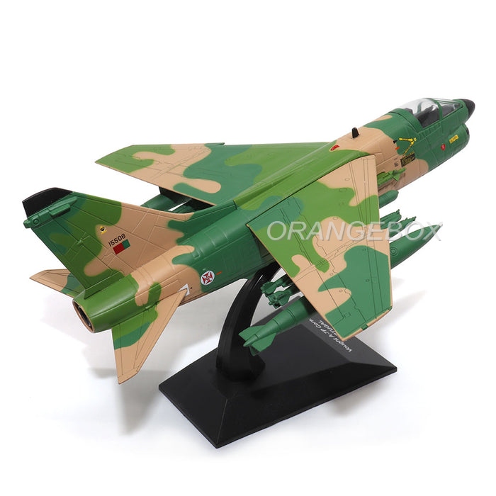 Avião Caça Vought A-7P Corsair II 1:72 Motorcity Classics00 - 20