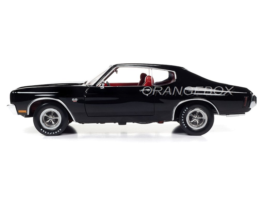 Chevrolet Chevelle SS 1970 Muscle Machines 1:18 Autoworld Preto