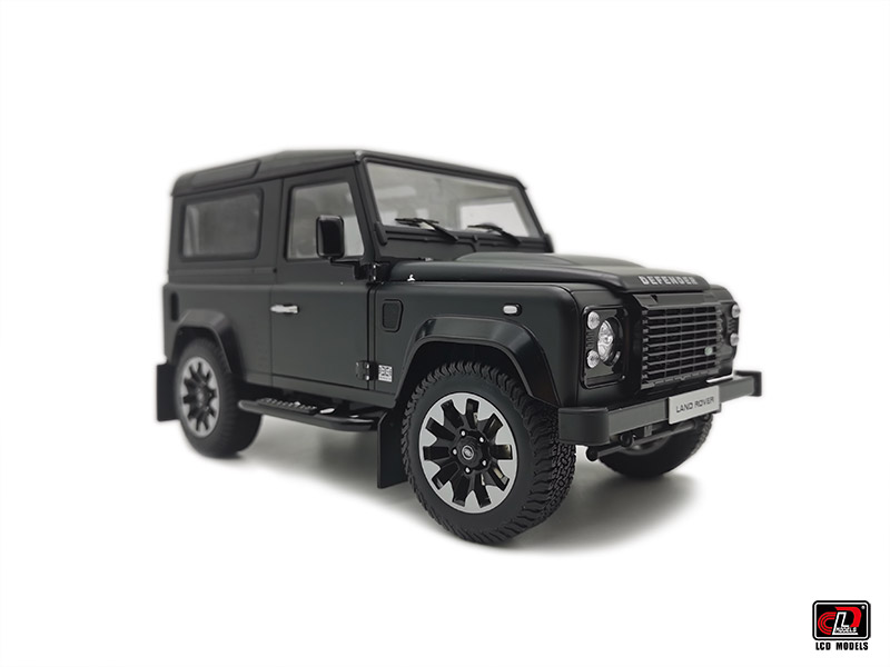 Land Rover Defender 90 Works V8 70th Edition 1:18 LCD Models Preto