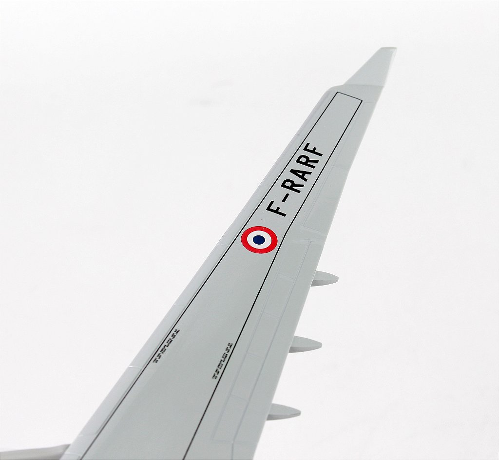 Avião Airbus A330-200 French Air Force 1:200 Hogan - 20 anos! Loja