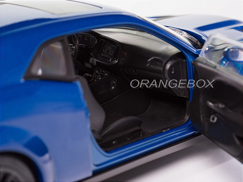 Dodge Challenger R/T Scat Pack Widebody 2023 1:18 Solido Azul - 20