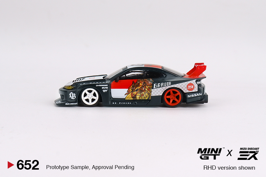 Nissan Silvia (S15) LB-Super Silhouette GARUDA 1:64 Mini GT - 19