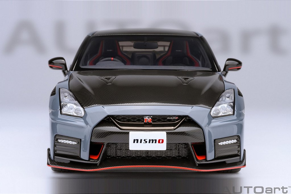 Nissan GT-R (R35) Nismo 2022 Special Edition 1:18 Autoart Cinza