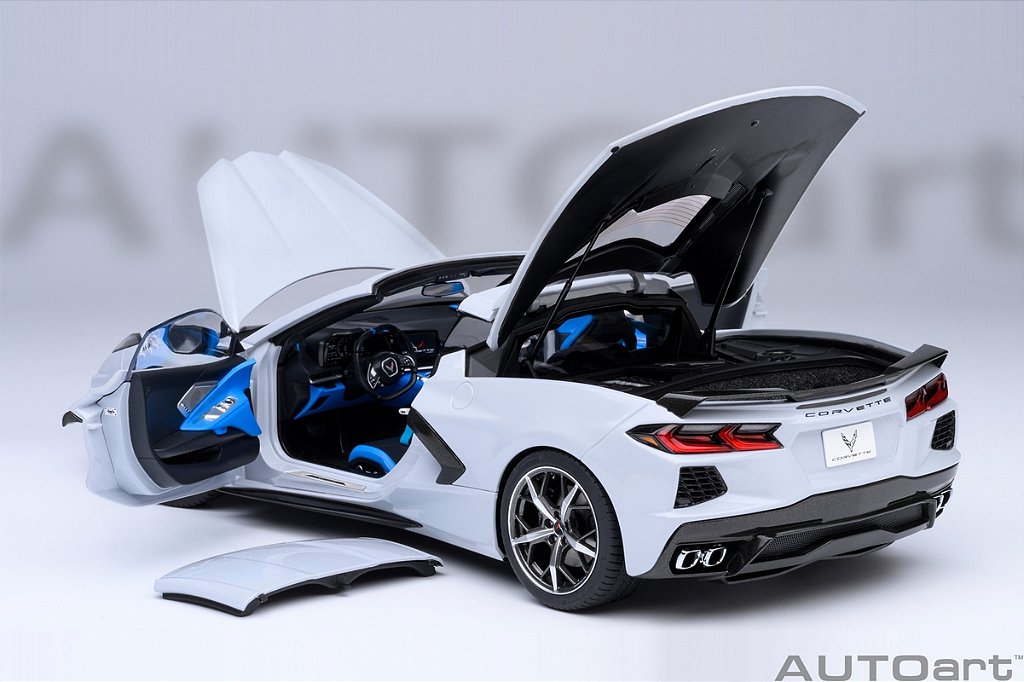 Chevrolet Corvette C8 Stingray Z51 1:18 Autoart Cinza - 20 anos