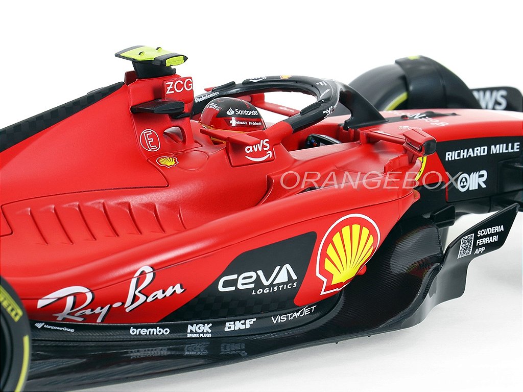 Fórmula 1 Ferrari SF23 2023 Carlos Sainz Jr 1:18 Bburago - 19 anos