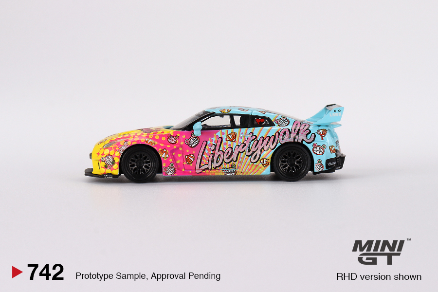 Nissan 35GT-RR LB-Silhouette WORKS GT Ver.1 LBWK KUMA 1:64 Mini GT