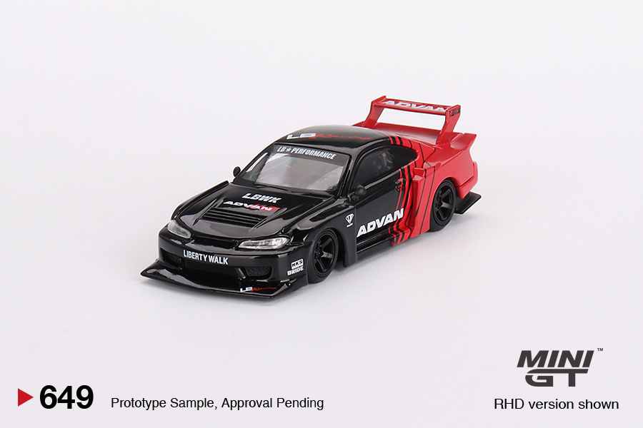 Nissan LB-Super Silhouette S15 SILVIA ADVAN 1:64 Mini GT - 19 anos