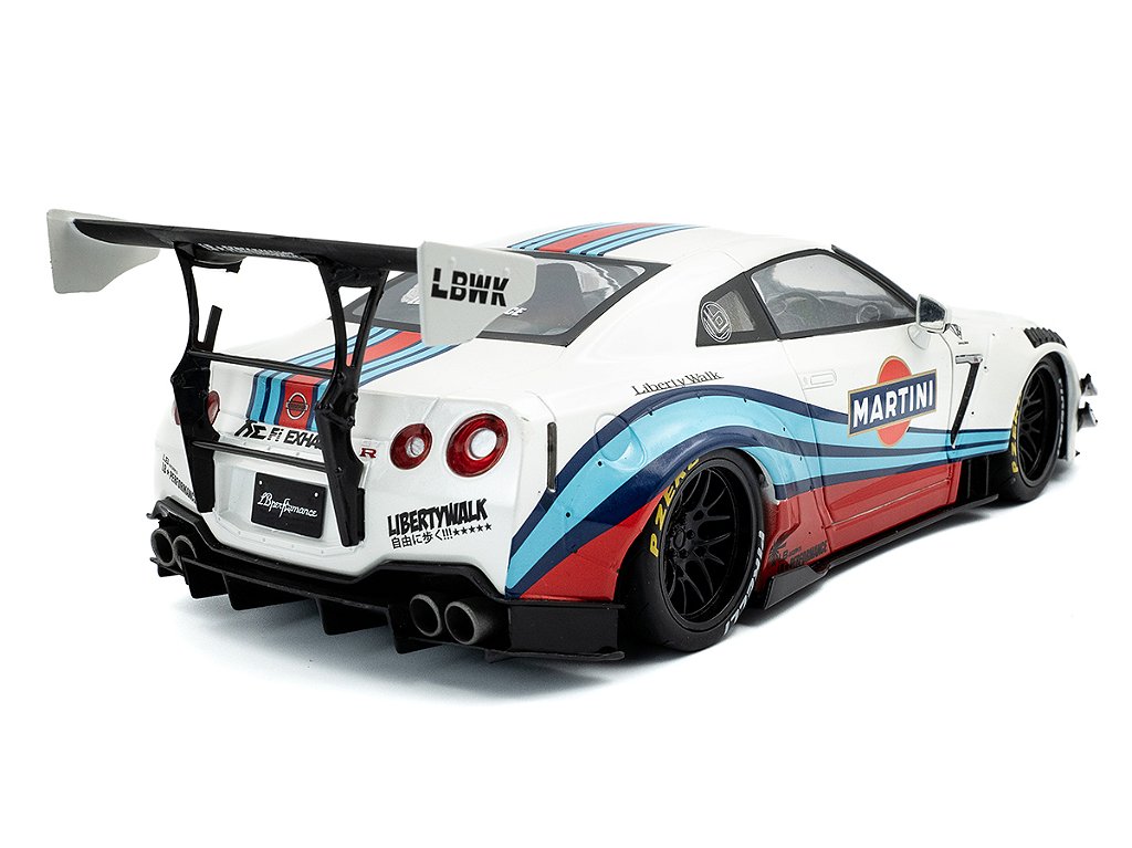 Nissan GT-R (R35) Liberty Walk Body Kit 2.0 M 2024 1:18 Solido