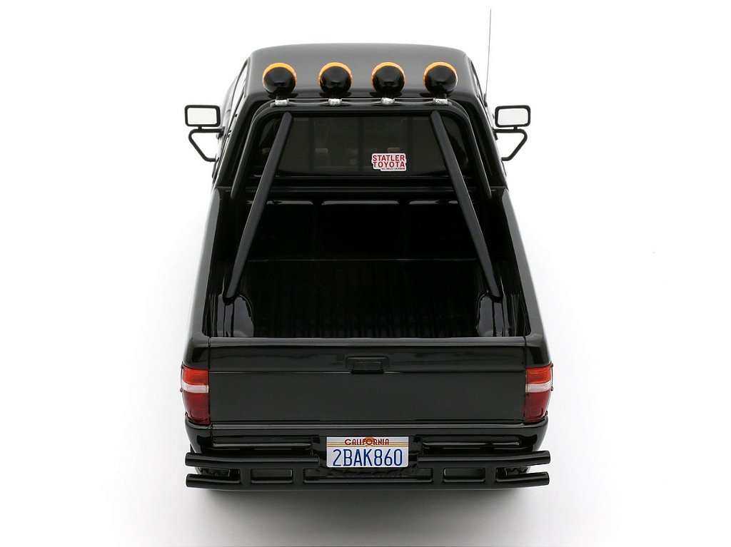 Toyota Hilux SR5 Glossy Black 202 1985 1:18 OttOmobile - 20 anos