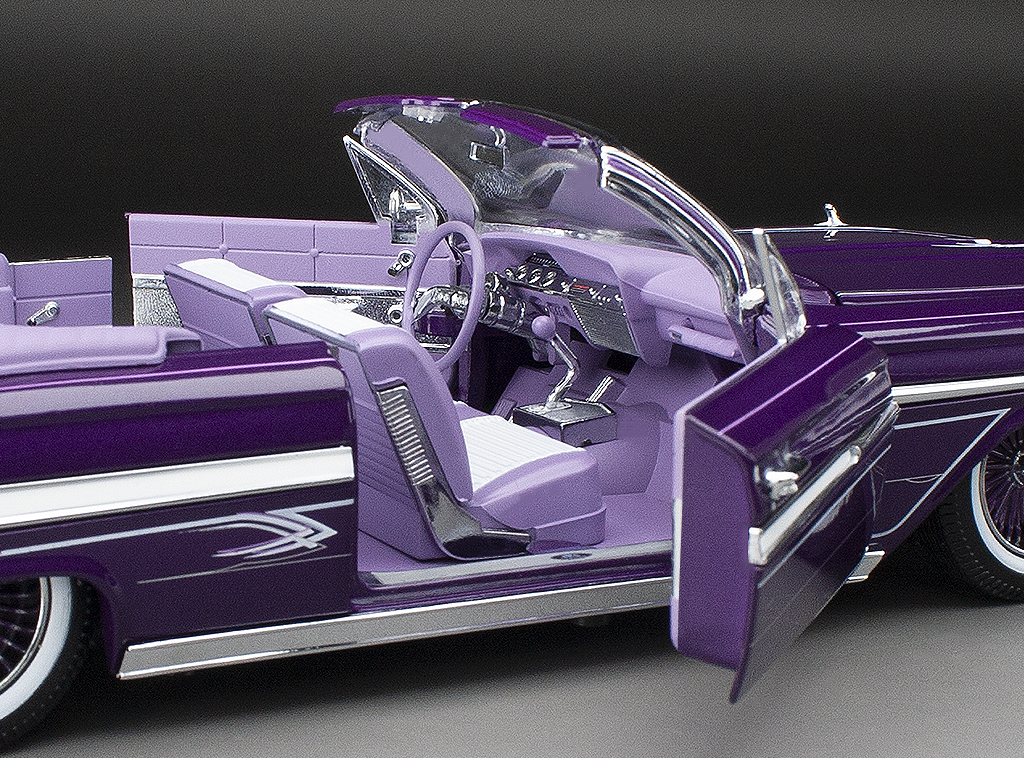Chevrolet Impala 1961 Open Convertilbe Lowrider 1:18 Sunstar