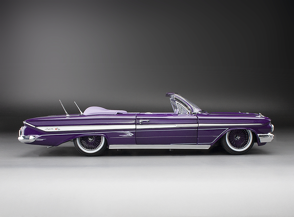Chevrolet Impala 1961 Open Convertilbe Lowrider 1:18 Sunstar