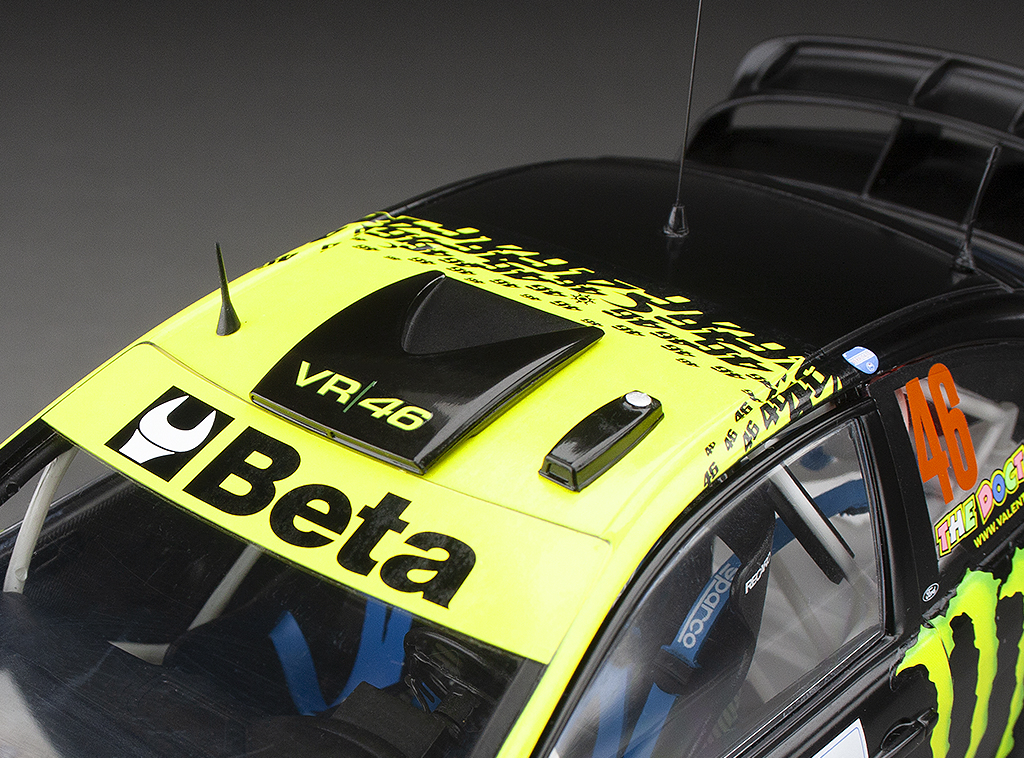 Ford Focus RS WRC09 限定版ミニカー 1:18 Ford Focus RS WRC08 #46 Valentino Rossi Monza Rally Show 2009 1:18