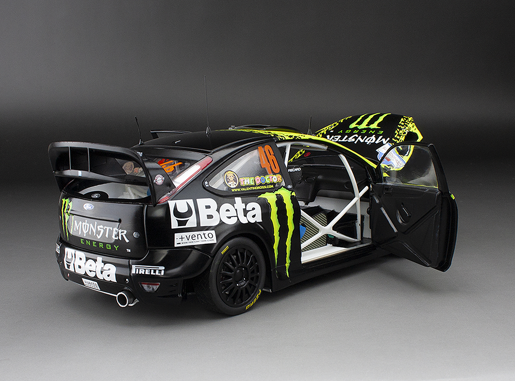 Ford Focus RS WRC09 限定版ミニカー 1:18 FORD FOCUS RS WRC09 – #3 M.Hirvonen / J.Lehtinen – sunstarmodelcars