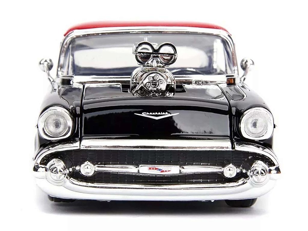 Chevy Bel Air 1957 Black Widow 1:24 Jada Toys Preto - 20 anos